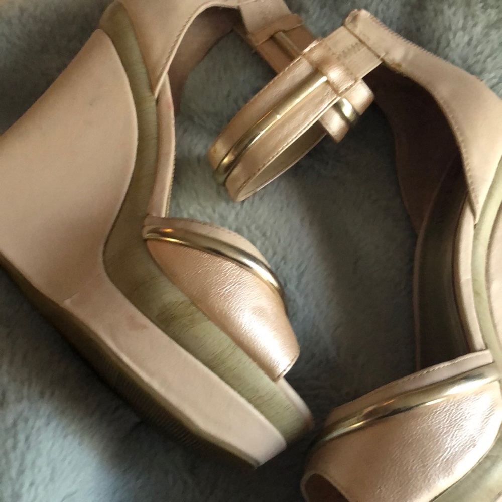 Jennifer Lopez heels